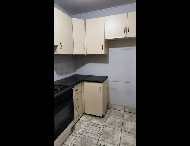 2 BEDROOM PROPERTY TO RENT IN PARADISE VALLEY